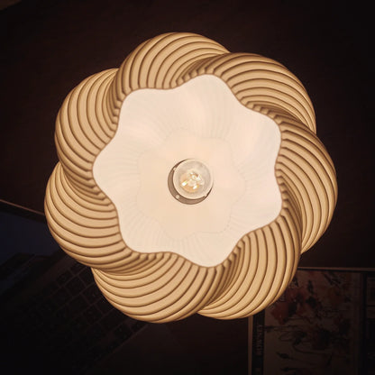 Twisted lamp